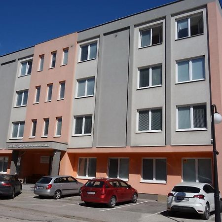 Apartmany Alzuz Ружомберок Екстер'єр фото